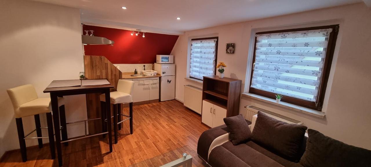 Suesse Kleine Ferienwohnung ピルナ エクステリア 写真